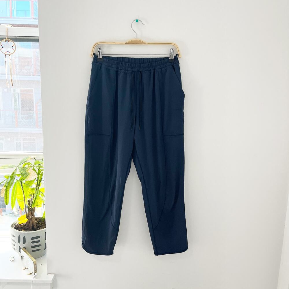 Lululemon Dark Blue Jogger Pants Size 6